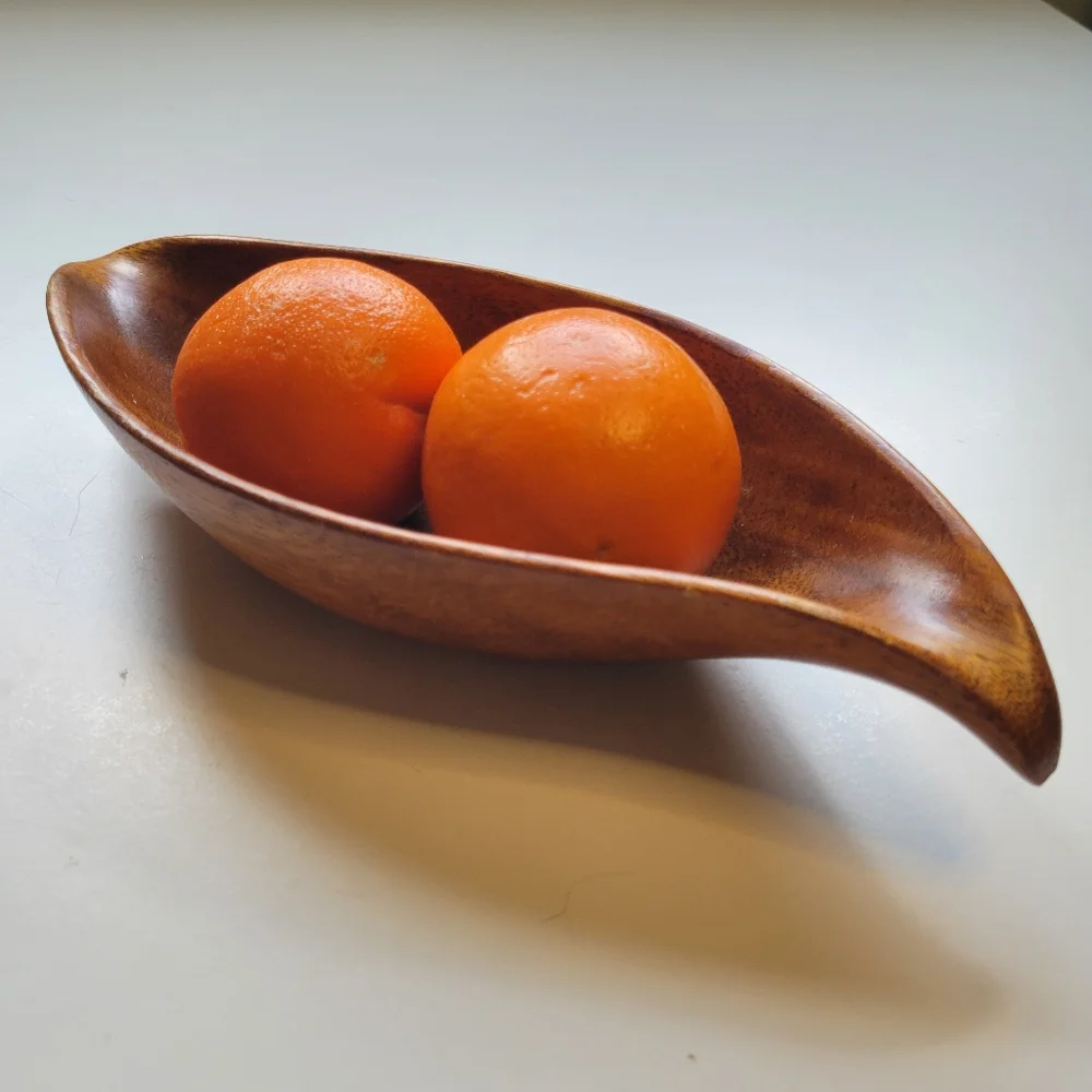 VTG MCM Orobilt Monkey Pod Leaf Shape Salad Snack Fruit Nut Snack Bowl 11x4.5x2